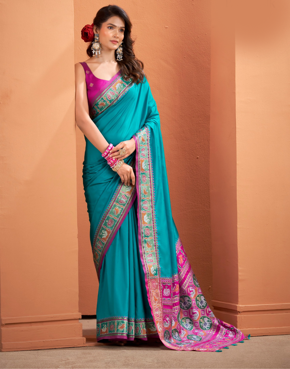Traditional Patola Silk Saree with Woven Pallu & Designer Border Perfect for Festive Occasions - Buy