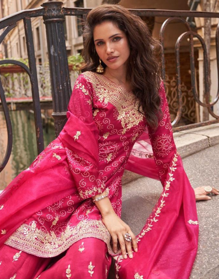 Pink Premium Chinon Silk Embroidered Suit Set Digital Embroidery Top, Plazzo & Dupatta_1